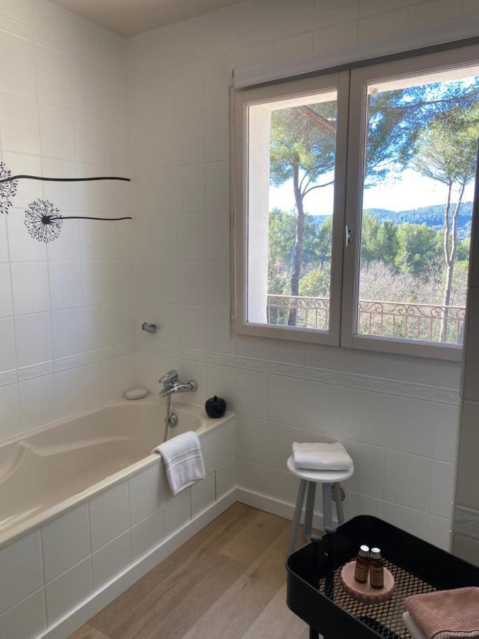 Bed & Breakfast Pause En Provence 3*